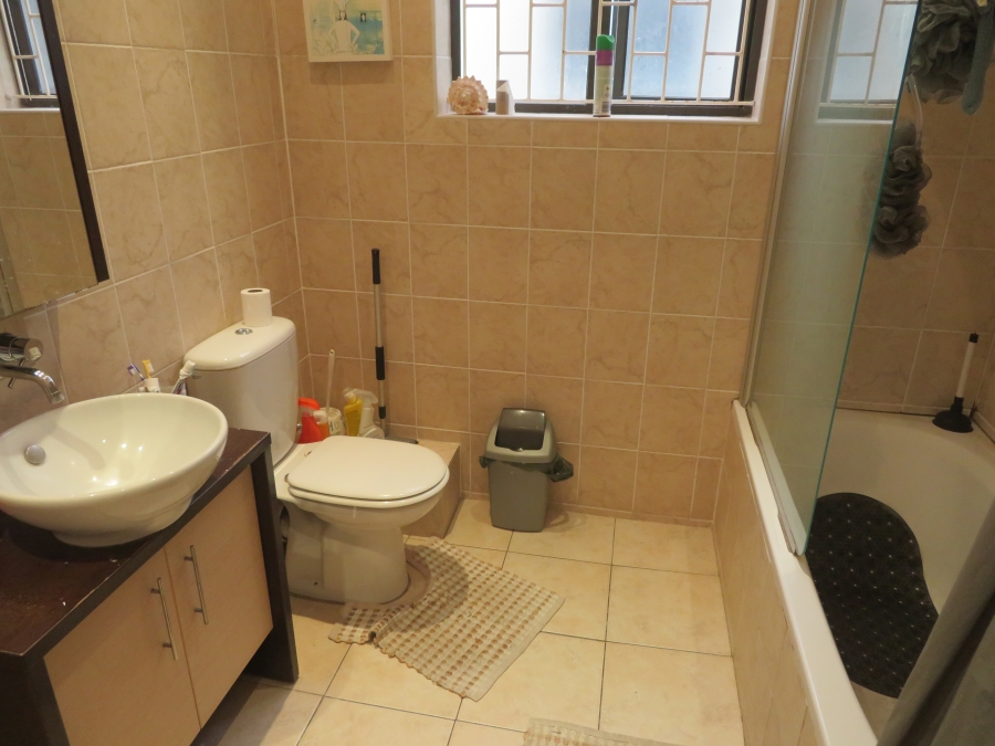 To Let 2 Bedroom Property for Rent in Rondebosch Village Western Cape